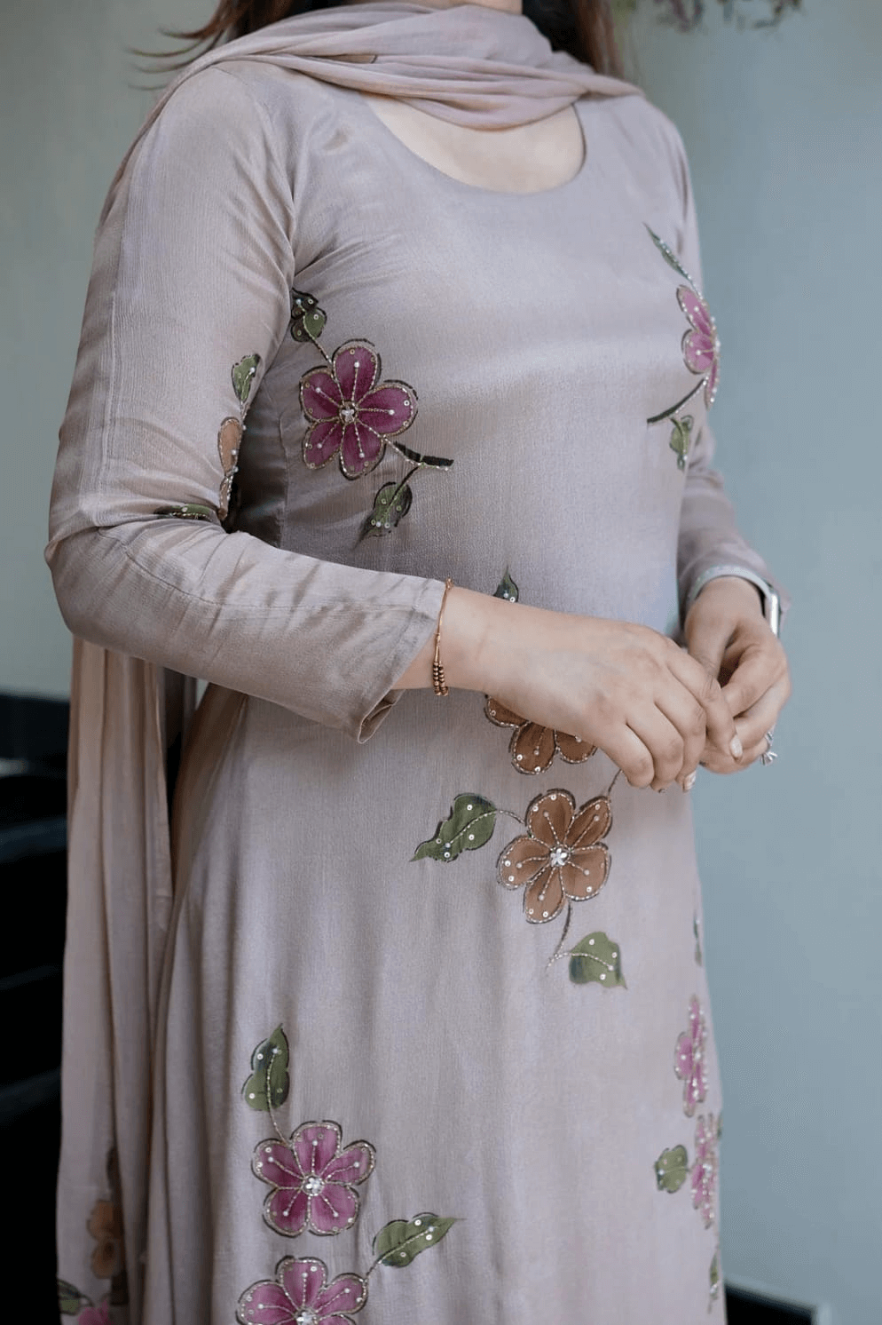 Floral design chinnon kurta set
